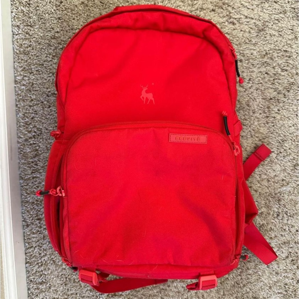 Brevite Jumper Camera Backpack - Red
